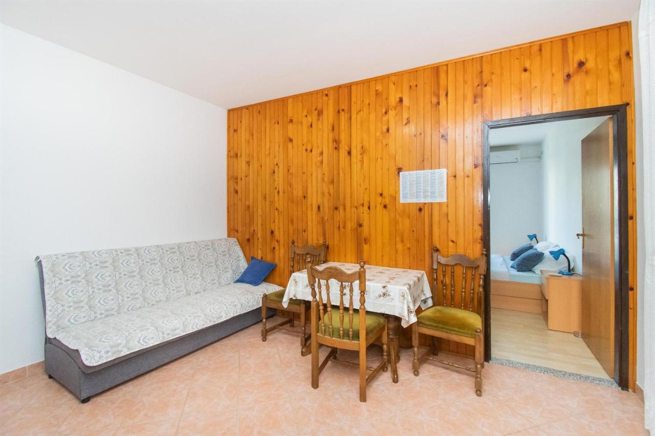 Apartment Mijo Vodice Esterno foto